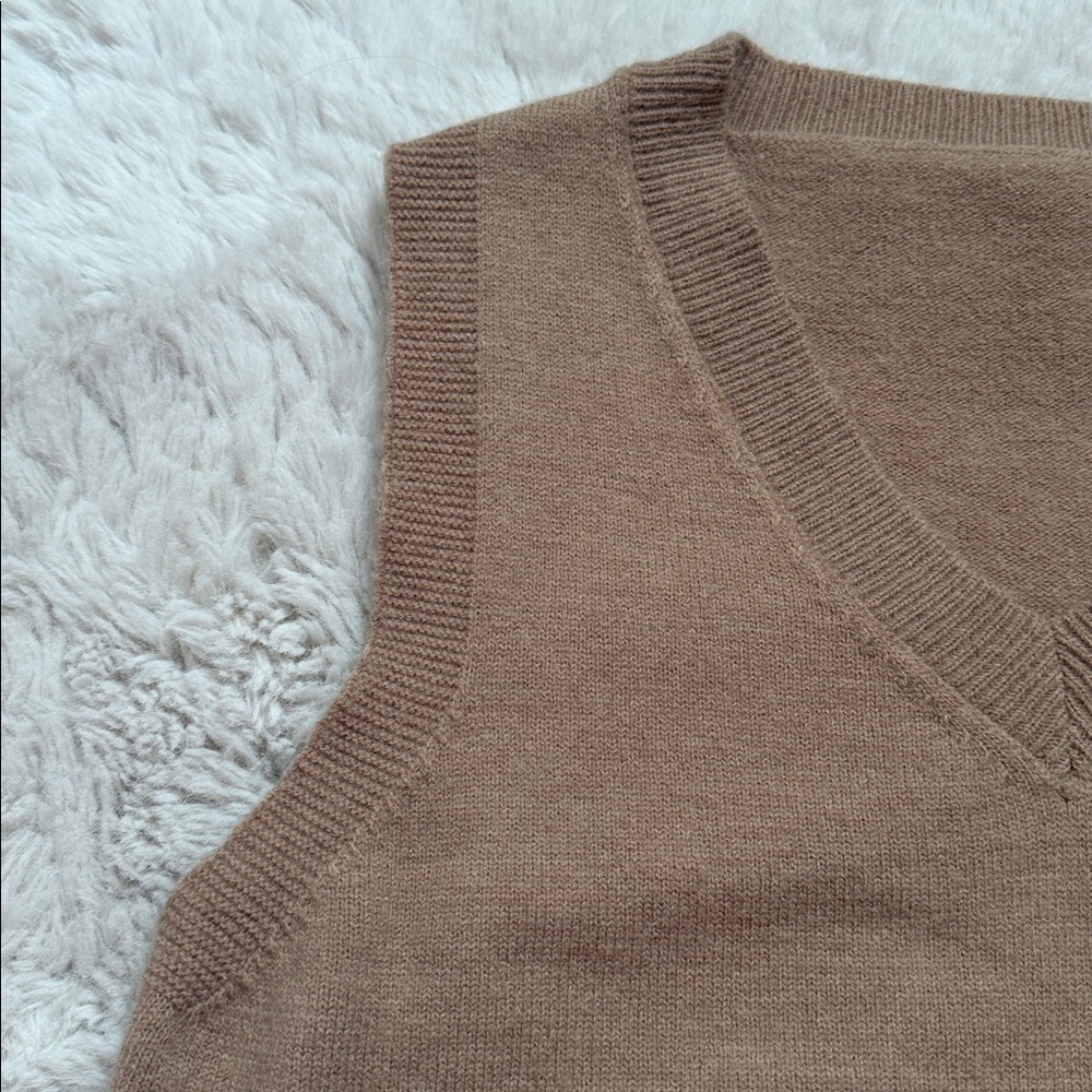 SHEIN V-Neck Tan Sweater Vest - Picture 3 of 4
